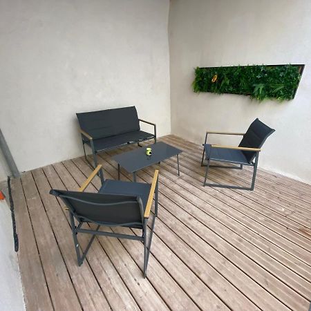 Logement Tout Equipe Layrac Extérieur photo