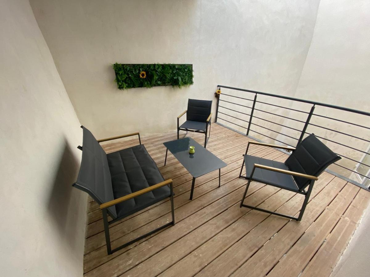 Logement Tout Equipe Layrac Extérieur photo