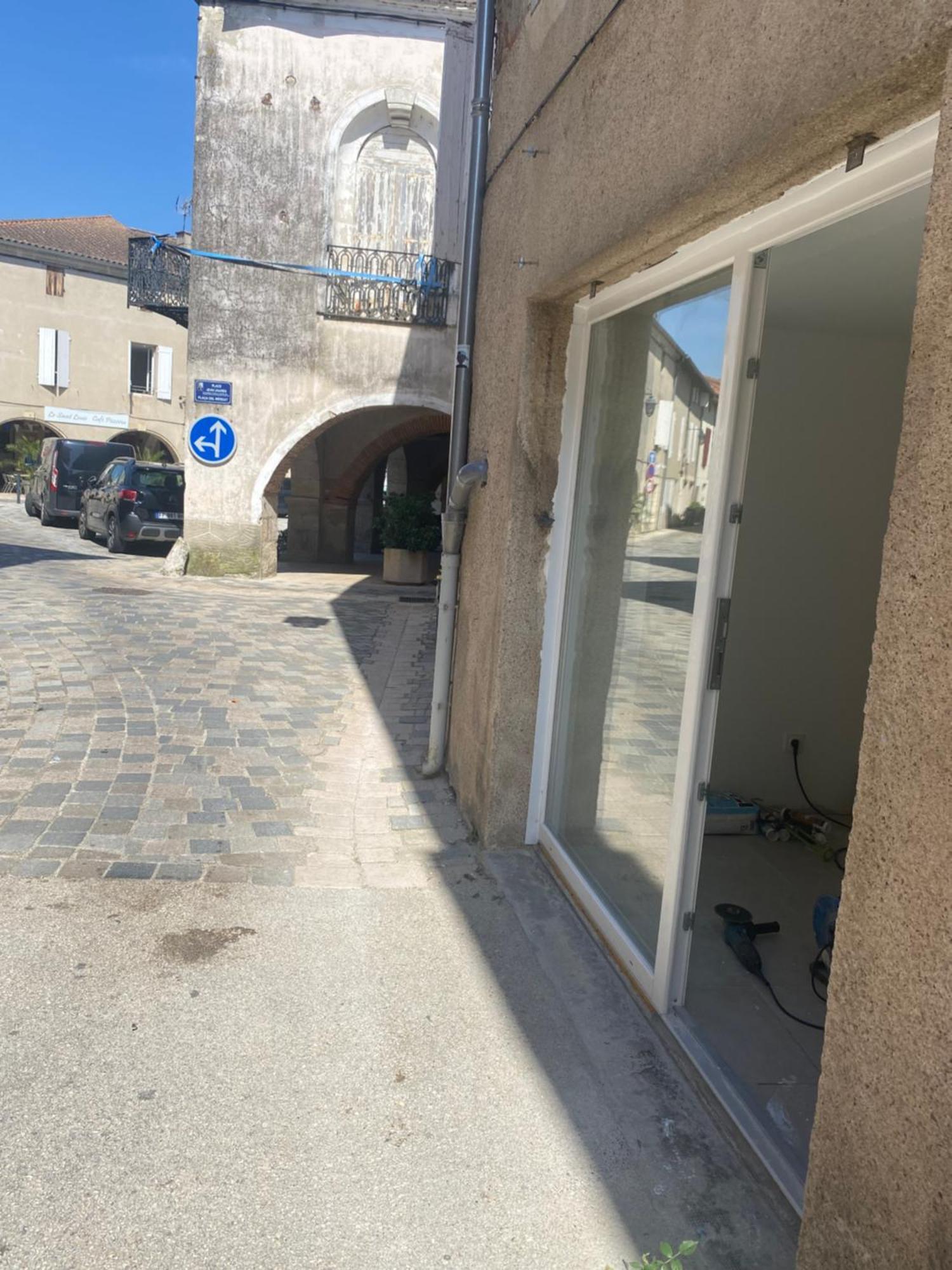 Logement Tout Equipe Layrac Extérieur photo